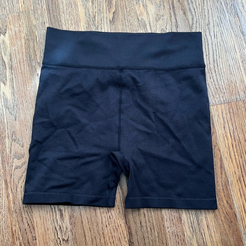 Love & Sports Black Ribbed High Waist Bike Shorts, Large
